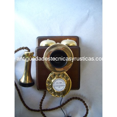 Teléfono antiguo P1915-2